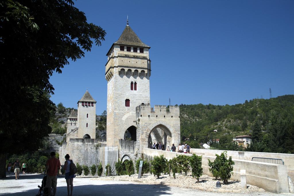Отель Terres De France - Domaine De Claire Rive Prayssac Экстерьер фото